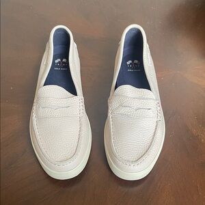 Cole Haan Women’s pale pink Nantucket Loafers size 8M